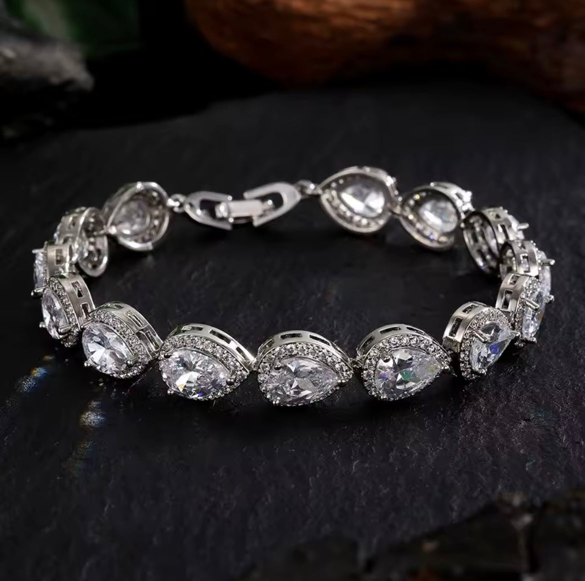 Crystal Dew Bracelet