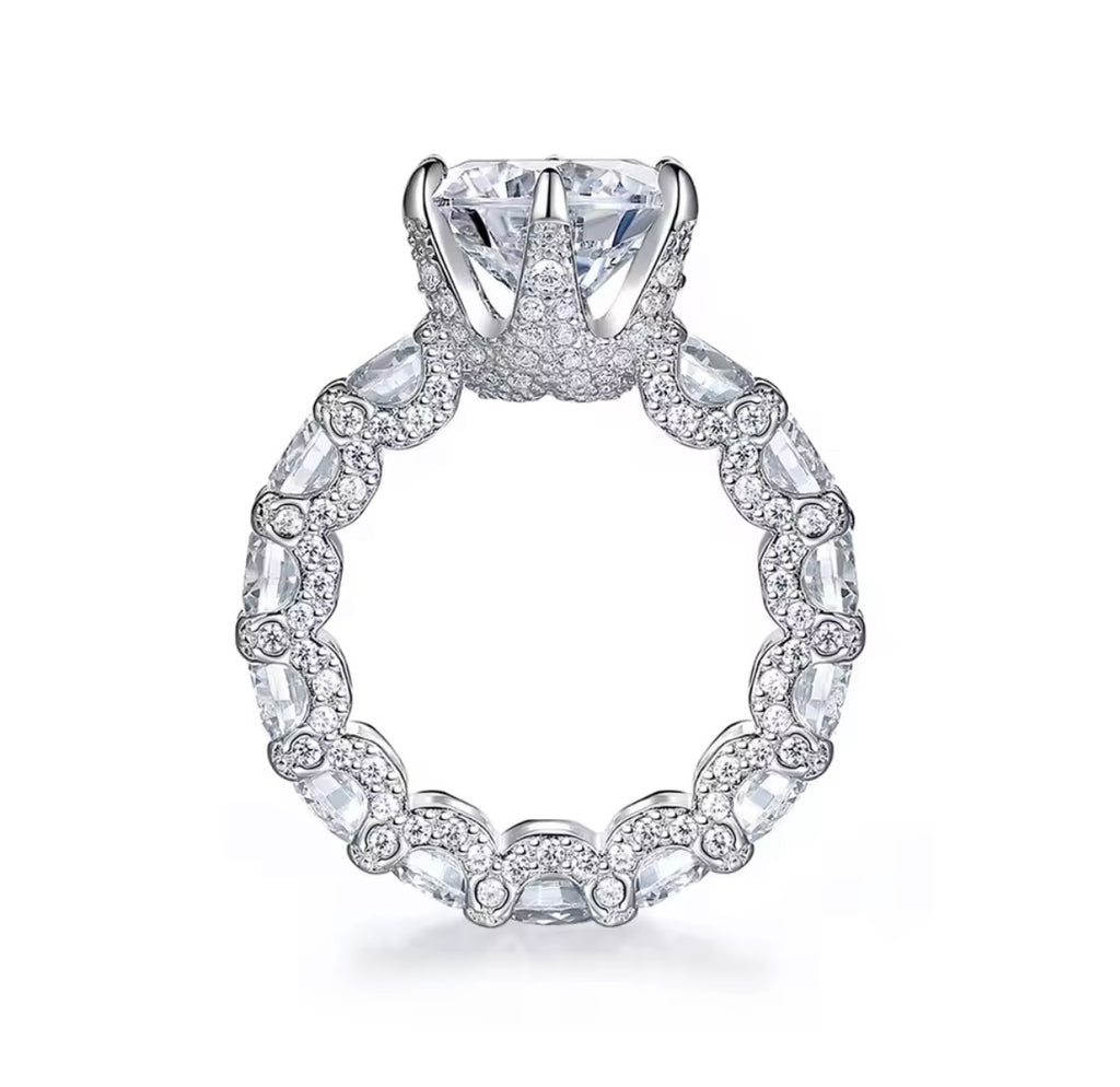 Royal Solitaire Crown Ring